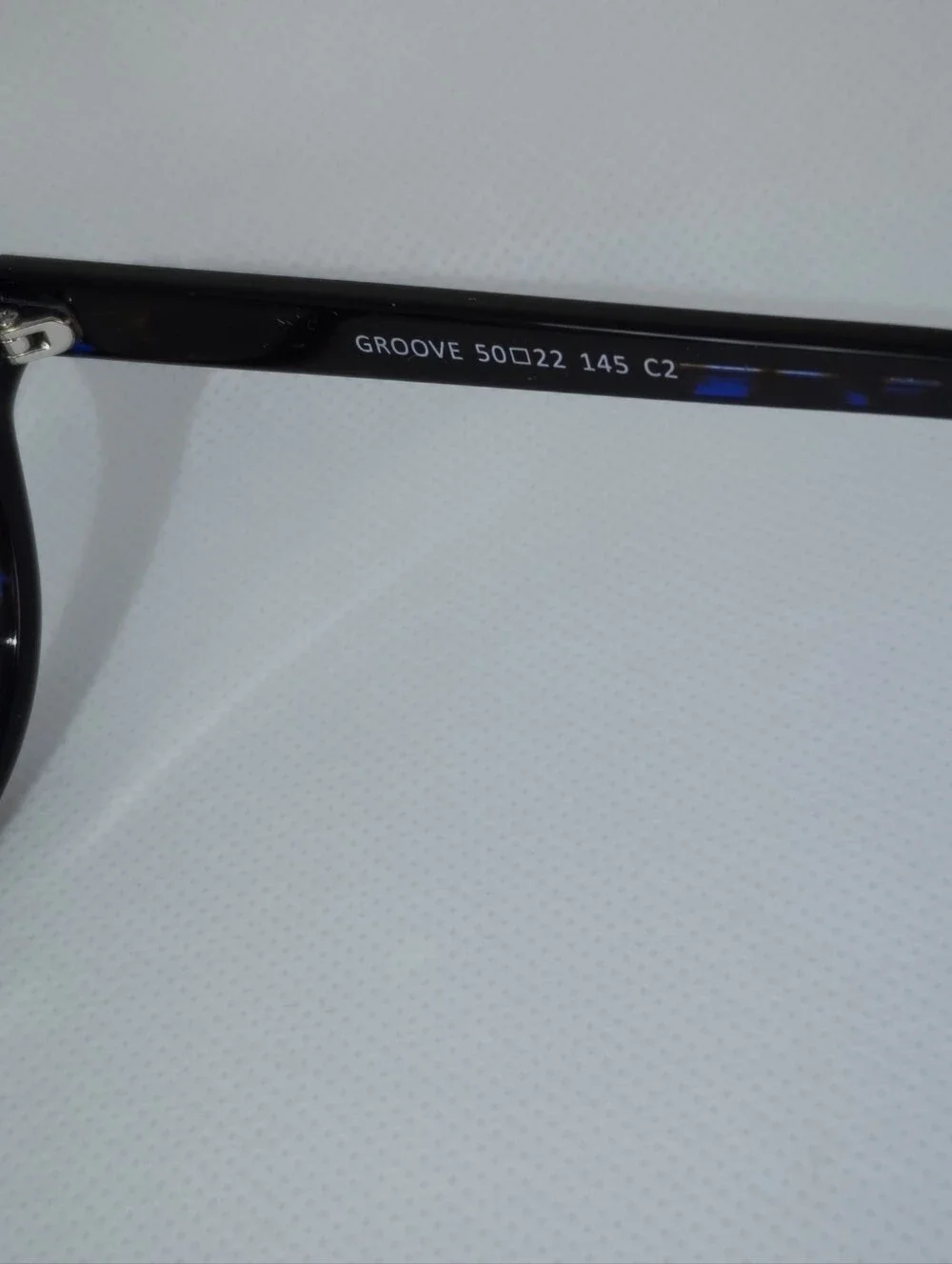 Groove Round Women's Black with Blue. Mid Bridge, Mid Temple Attachment.